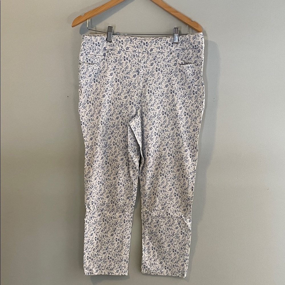 Mario Serrani Italy comfort stretch capri size:Large blue/whit floral